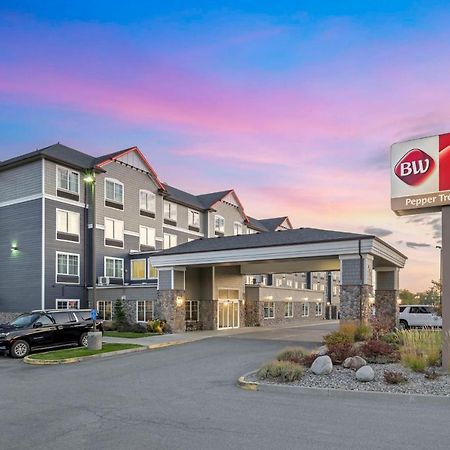 Best Western Plus Peppertree Inn At אומק מראה חיצוני תמונה