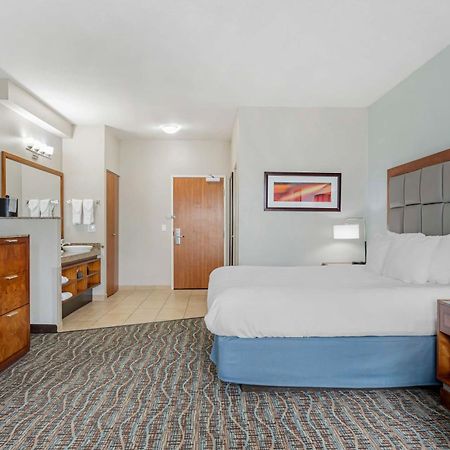 Best Western Plus Peppertree Inn At אומק מראה חיצוני תמונה