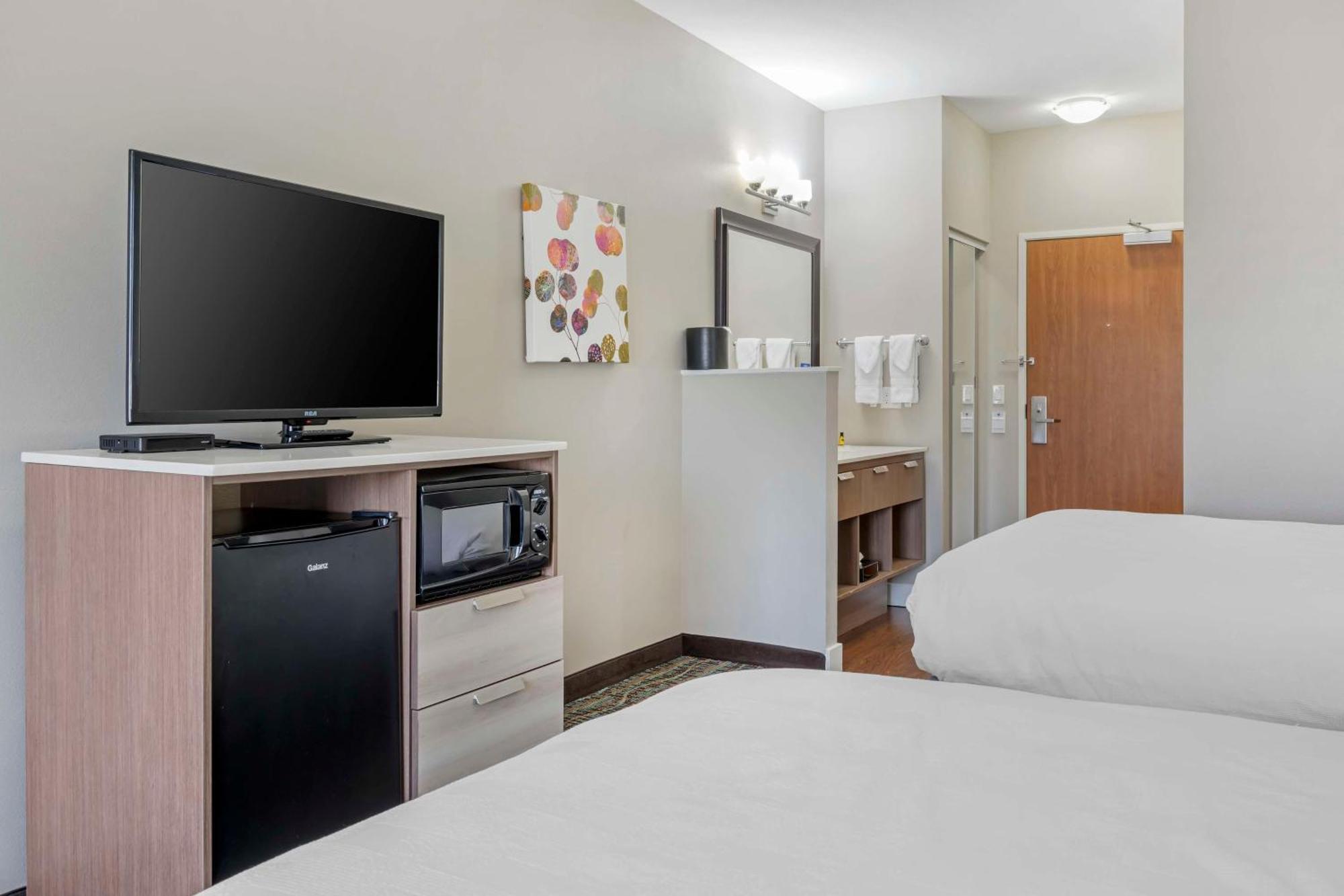 Best Western Plus Peppertree Inn At אומק מראה חיצוני תמונה