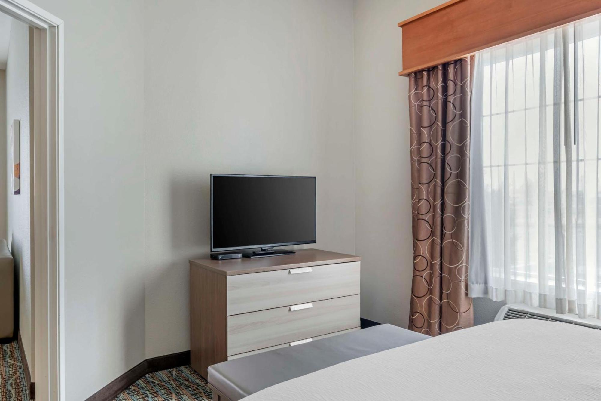 Best Western Plus Peppertree Inn At אומק מראה חיצוני תמונה
