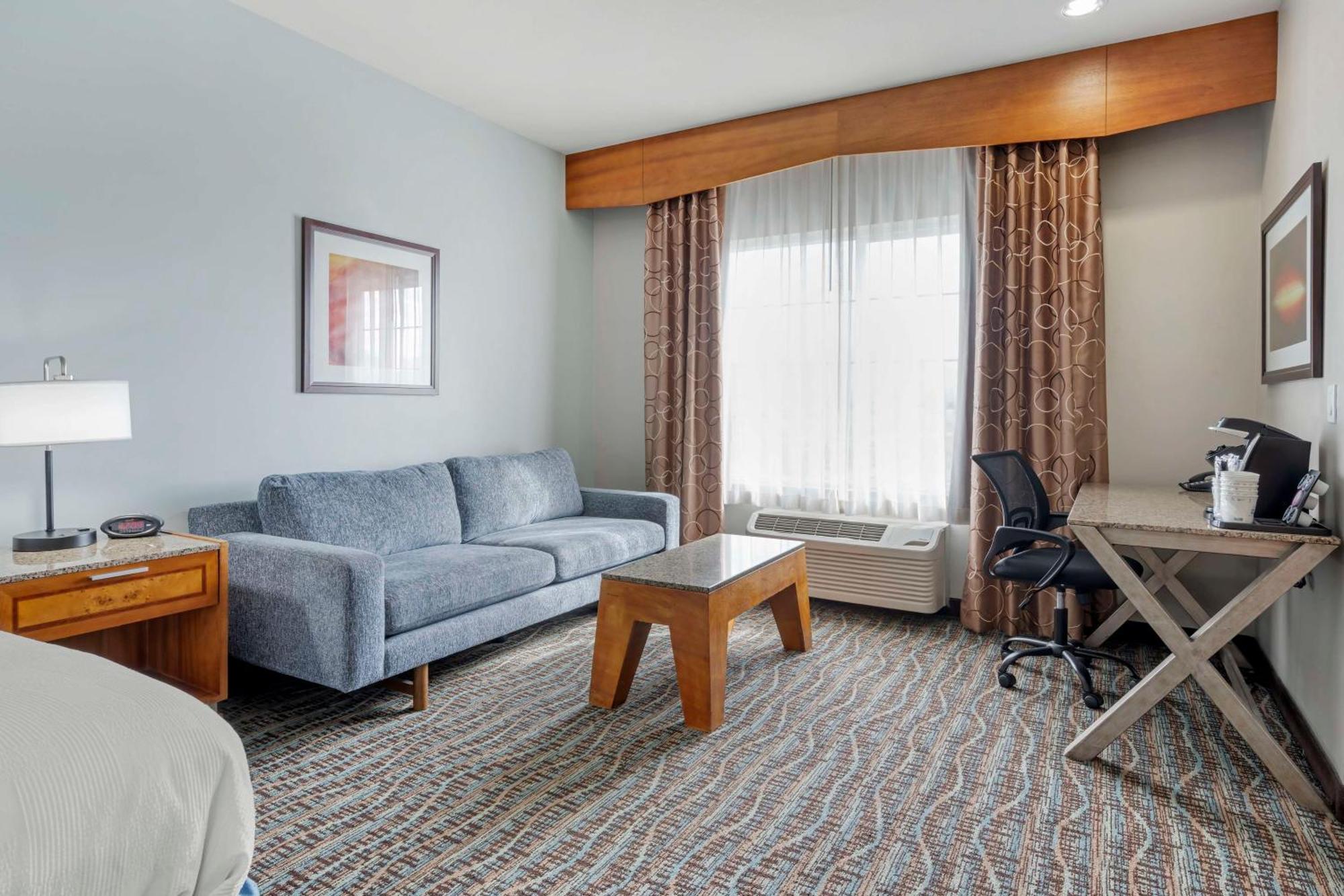 Best Western Plus Peppertree Inn At אומק מראה חיצוני תמונה