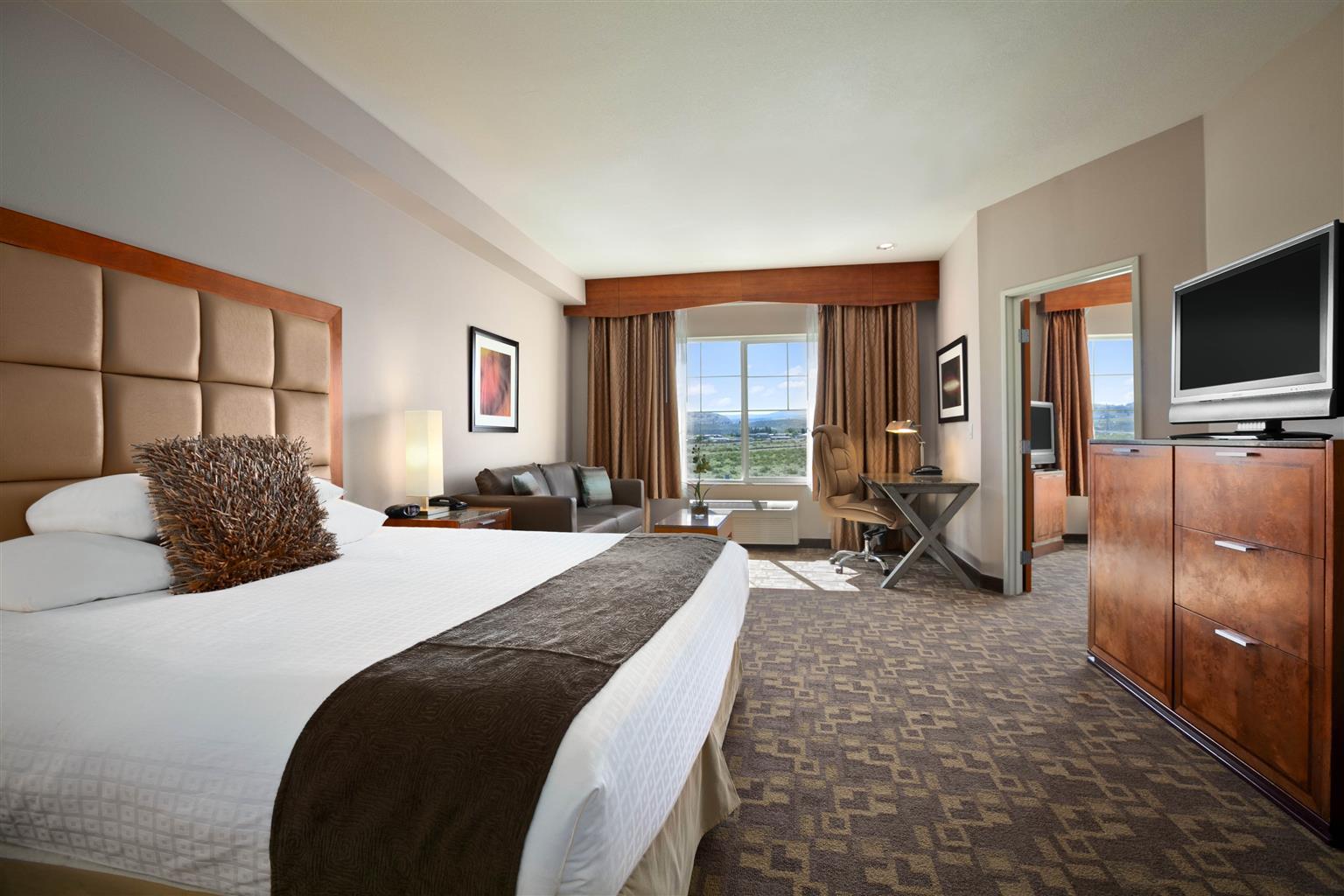 Best Western Plus Peppertree Inn At אומק מראה חיצוני תמונה