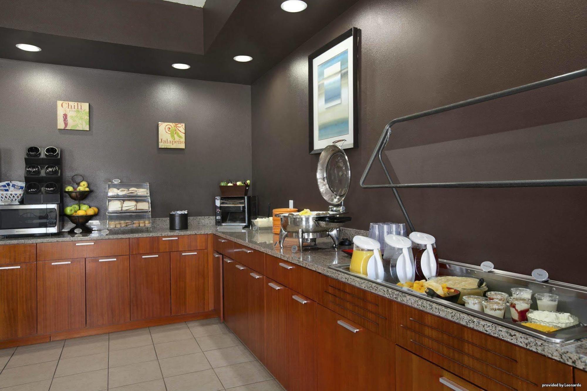 Best Western Plus Peppertree Inn At אומק מראה חיצוני תמונה
